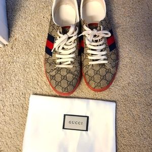 Gucci Shoe